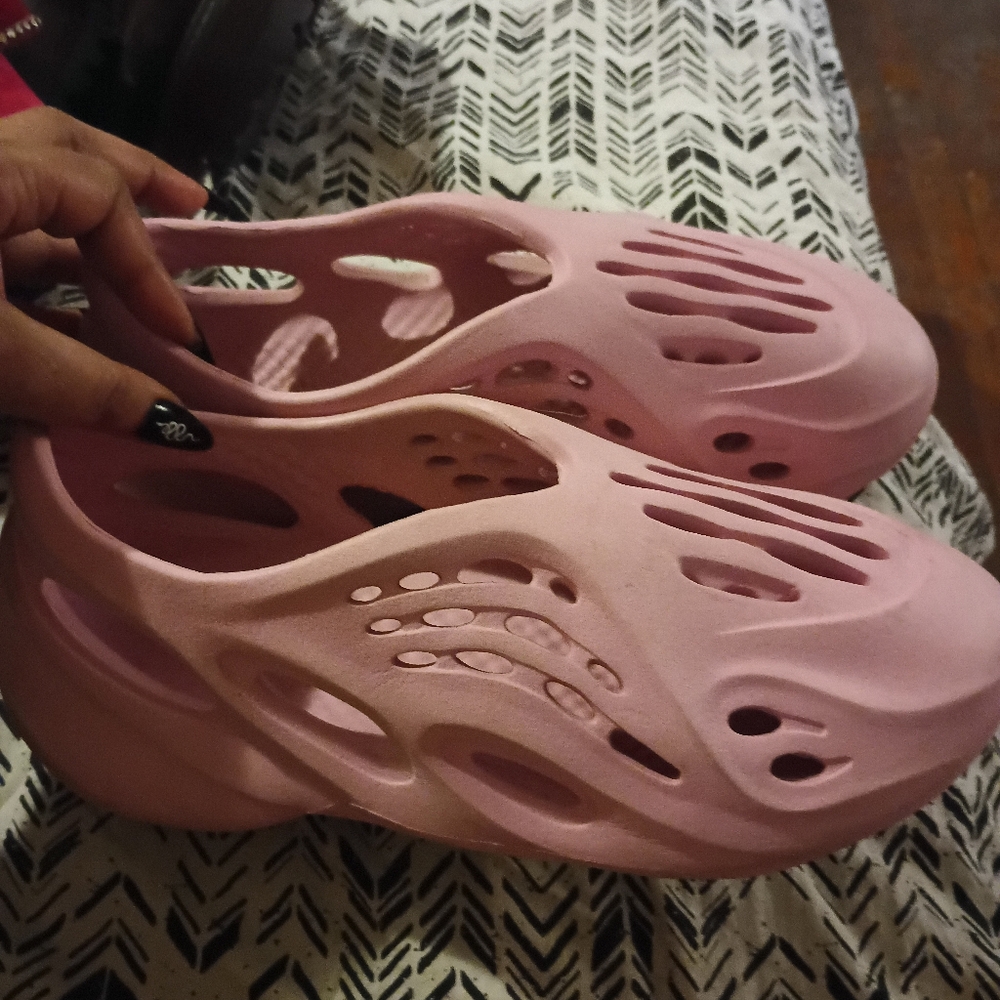 Stylish Pink Women's Slip-On Shoes